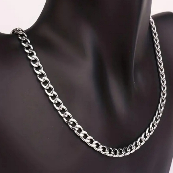 New! MEN'S 10mm Stainless Steel Cuban Link Chain.  30 Inches - Picture 2 of 3